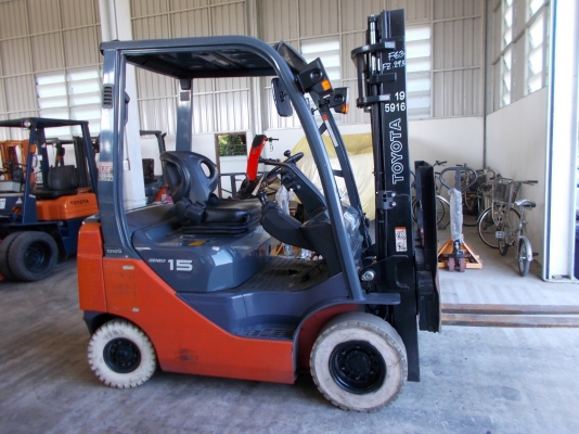 ขาย โฟล์คลิฟท์ TOYOTA รุ่น8 1.5ตัน