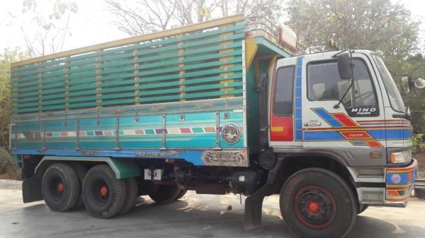 ขายรถ10ล้อ 2เพลา ดั้มเกษตร FM3M รถสวยสภาพดี พ.เพาเวอร์ เบรกทิฟฟี่ ภายในสวย แอร์เย็น ยางดี พร้อมใช้งาน เอกสารพร้อมโอน ราคา950,000 สนใจโทร 090-8588220คุณนะ 093-3258446คุณบิว หรือเข้าดูสินค้าอื่นๆได้ที่ www.truck.in.th/498 หรือเพจFacebook ณรงค์ ซื้อขายรถมือส