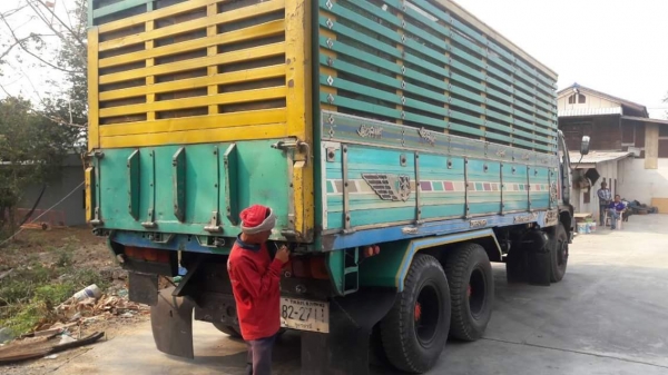 ขายรถ10ล้อ 2เพลา ดั้มเกษตร FM3M รถสวยสภาพดี พ.เพาเวอร์ เบรกทิฟฟี่ ภายในสวย แอร์เย็น ยางดี พร้อมใช้งาน เอกสารพร้อมโอน ราคา950,000 สนใจโทร 090-8588220คุณนะ 093-3258446คุณบิว หรือเข้าดูสินค้าอื่นๆได้ที่ www.truck.in.th/498 หรือเพจFacebook ณรงค์ ซื้อขายรถมือส