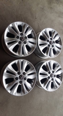 ขายล้อแม็กป้ายแดง revo 16" สนใจติดต่อ ตาเล็ก ล้อและยาง 081-3747940 ขายล้อแม็กป้ายแดง revo 16" สนใจติดต่อ ตาเล็ก ล้อและยาง 081-3747940