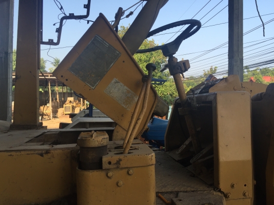 รถตัก CAT 966c