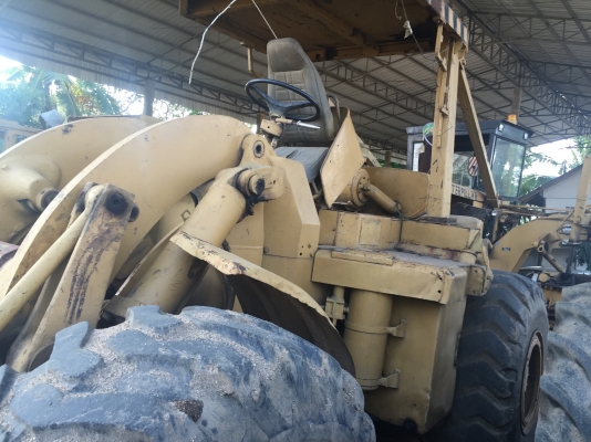 รถตัก CAT 966c