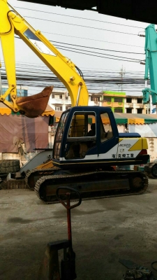 ขาย KOBELCO SK120 มาร์คทรี เก่าญี่ปุ่น  สภาพดี  สวย  ระบบดี  ไฟฟ้าครบ  สนใจโทร 089-3818694  ดวงนภา