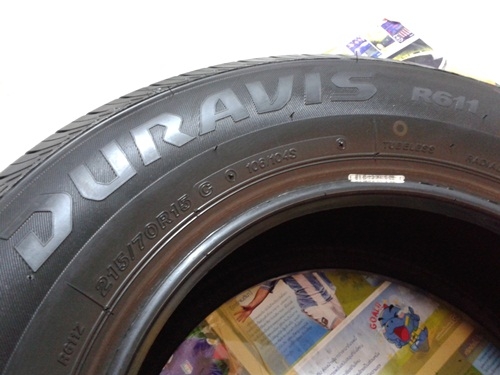 ยาง,215-70-15 B.S DURAVIS R611 สภาพเต็มปี15ไม่ปะ ชุด6,800