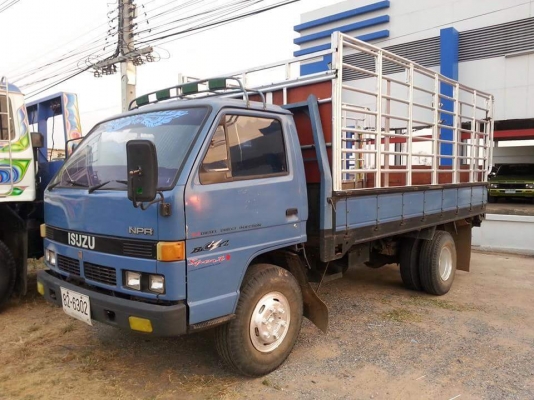 ขายรถ6ล้อ NPR115แรง เกียร์สั้น เครื่อง4BD1 แคชซีNPR59LU5M รถสวยสภาพดี ยาว4.30เมตร เอกสารพร้อมโอน สนใจโทร 090-8588220คุณนะ 093-3258446คุณบิว หรือเข้าดูสินค้าอื่นๆได้ที่ www.truck.in.th/498 หรือเพจFacebook ณรงค์ ซื้อขายรถมือสอง (เว็บไซต์ส่วนตัว) หรือFaceboo