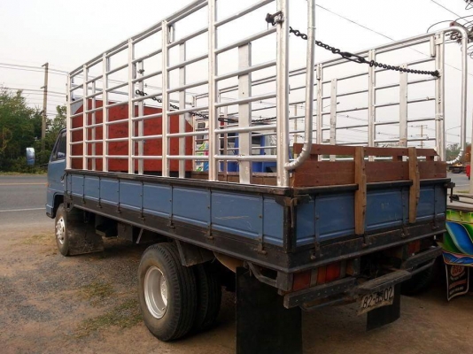 ขายรถ6ล้อ NPR115แรง เกียร์สั้น เครื่อง4BD1 แคชซีNPR59LU5M รถสวยสภาพดี ยาว4.30เมตร เอกสารพร้อมโอน สนใจโทร 090-8588220คุณนะ 093-3258446คุณบิว หรือเข้าดูสินค้าอื่นๆได้ที่ www.truck.in.th/498 หรือเพจFacebook ณรงค์ ซื้อขายรถมือสอง (เว็บไซต์ส่วนตัว) หรือFaceboo