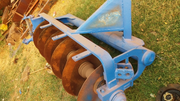 หางหกใส่รถไถฟอร์ด