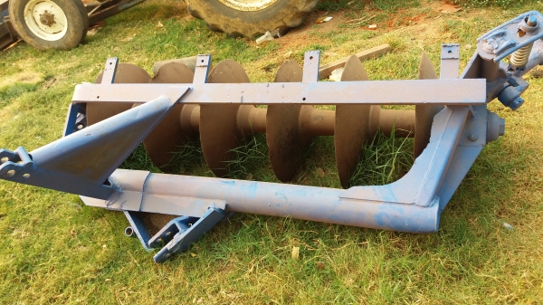 หางหกใส่รถไถฟอร์ด