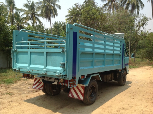 ขาย 6 ล้อดั้ม NPR-135 ขาย 6 ล้อดั้ม NPR-135