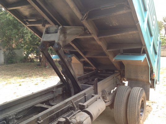 ขาย 6 ล้อดั้ม NPR-135 ขาย 6 ล้อดั้ม NPR-135