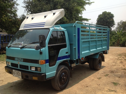 ขาย 6 ล้อดั้ม NPR-135 ขาย 6 ล้อดั้ม NPR-135