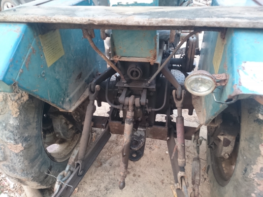 ขาย รถไถนาไทซัน 25 แรง 2 สูบ เครื่องติดง่าย หางหลังดี เกียร์ดี  ยางไม่สวย ไม่มีแบทให้ รถพร้อมใช่งาน ราคารถนาเดินตาม