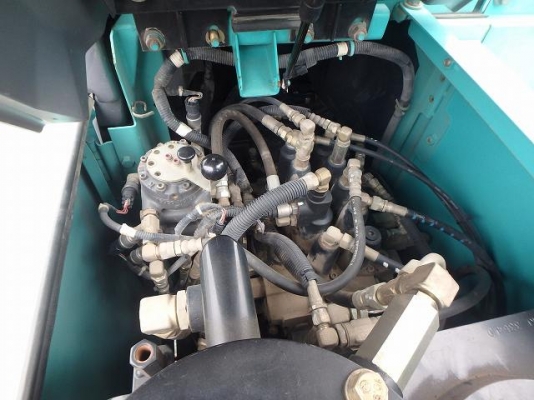 รถขุด Kobelco SK135SR สต็อกนำเข้าจากญี่ปุ่น สนใจโทร. 080-6565422 (หนิง)