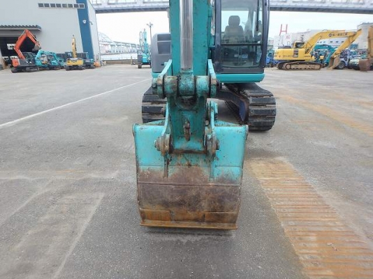 รถขุด Kobelco SK135SR สต็อกนำเข้าจากญี่ปุ่น สนใจโทร. 080-6565422 (หนิง)