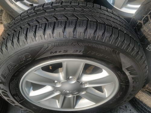 ขายล้อISUZU All 16 ยาง215/70/16 ปี 14  4 ล้อ