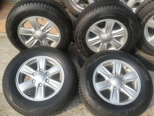 ขายล้อISUZU All 16 ยาง215/70/16 ปี 14  4 ล้อ