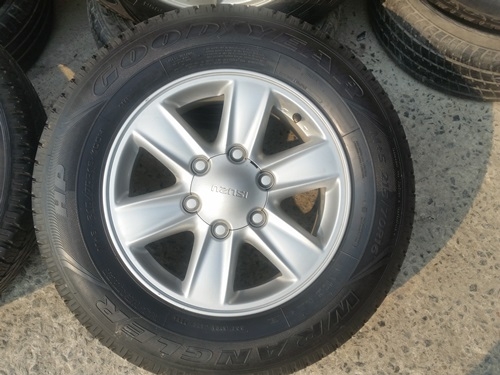 ขายล้อISUZU All 16 ยาง215/70/16 ปี 14  4 ล้อ