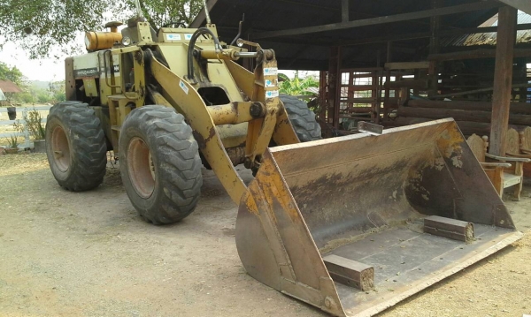 ขายรถตักล้อยาง