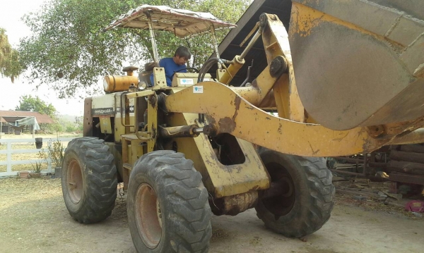 ขายรถตักล้อยาง ขายรถตักล้อยาง