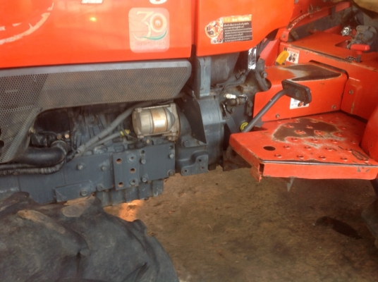 แทรกเตอร์คูโบต้า 2808 โฟวิลสภาพสวยมากเดิมพร้อมใช้งานมีโรตารี่ให้ด้วย