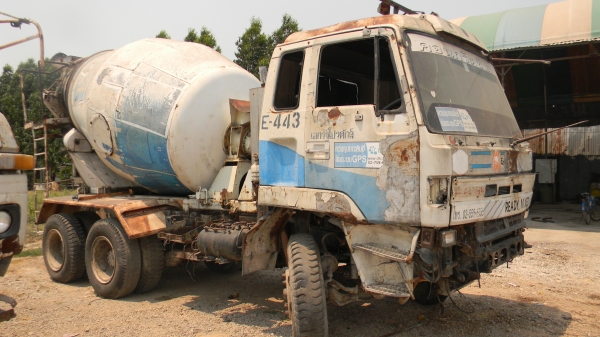 รถโม่ปูน ISUZU ขนาด 7 คิว มีเล่มทะเบียนพร้อม(ขายตามสภาพ)