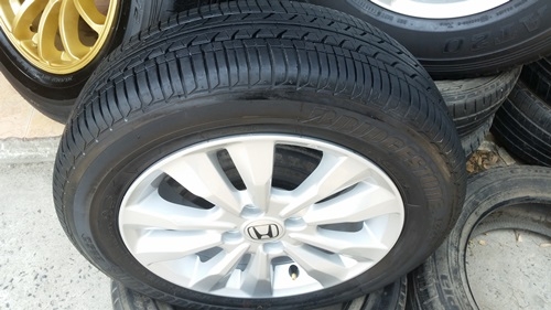ขายล้อHONDA CITYขอบ15 ยางปี 3713 4 ล้อ ขายล้อHONDA CITYขอบ15 ยางปี 3713 4 ล้อ