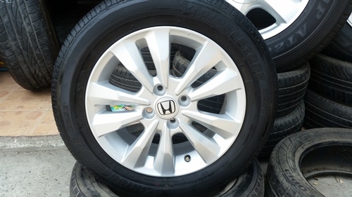 ขายล้อHONDA CITYขอบ15 ยางปี 3713  4 ล้อ