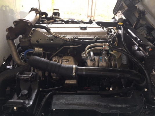 ขายISUZU 6ล้อ NQR 175  EURO 3 รุ่นหน้าตึกเครื่อง 175 เเรง เครื่องคอมมอลเรล ตู้เเห้งเปิดได้3บานจดทะเบียนปี 2557 (2014) ยาว5,6เมตร สภาพสวยใครต้องการไม่ผิดหวังราคา970,000บาทจัดไฟเเนนได้ดูรถได้ที่เต็นท์รถ JJ.AUTOCAR 2 หลังวัดจันทรารามติดถนนเพชรเกษมก.ม.ที่68.5