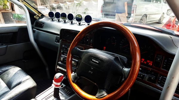 Volvo 850 Estate Turbo มูนลูฟ