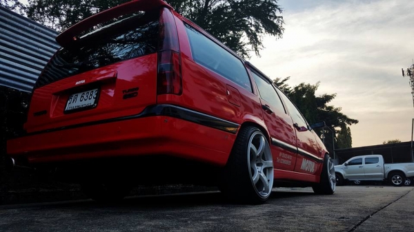 Volvo 850 Estate Turbo มูนลูฟ