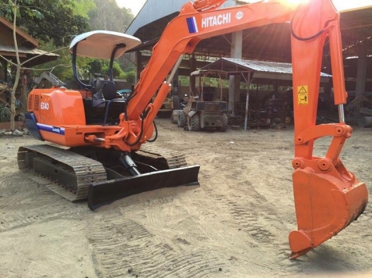 ขายรถขุดแบคโฮ HITACHI EX40 ขนาดPc40 รถเก่านอกแท้ 100\% (คอลโทลสั้น ปั๊มนิ้ว ระบบไว) เครื่องแน่น ปั๊มแรง แทรคเหล็ก รถพร้อมใช้งาน เอกสารใบอินวอยครบ