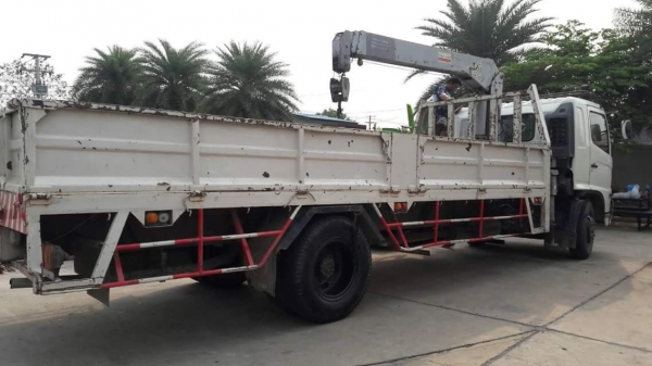 ขายรถ6ล้อ MEGA ปี47 เครื่อง212แรง เครน3ตัน 3ปลอก ท้องวี ยาว7.20เมตร รถสวยพร้อมใช้งาน เอกสารพร้อมโอน สนใจโทร 090-8588220คุณนะ 093-3258446คุณบิว หรือเข้าดูสินค้าอื่นๆได้ที่ www.truck.in.th/498 หรือเพจFacebook ณรงค์ ซื้อขายรถมือสอง (เว็บไซต์ส่วนตัว) หรือFace