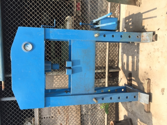 ขายแท่นอัด60ตันใต้หวันราคาถูกครับ