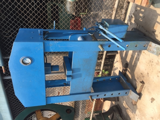 ขายแท่นอัด60ตันใต้หวันราคาถูกครับ