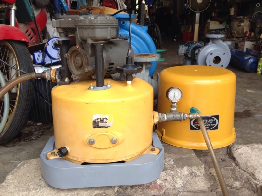 ขายปั้มน้ำอัตโนมัติ mitsubishi 300W สภาพสวย วิ่งนิ่ม ตรวจเช็คแรงดันเรียบร้อยแล้ว ไม่มีรั่วซึม (ใส่ฝาใหม่ให้ครับ) พร้อมใช้งาน