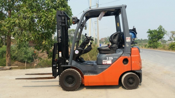 ขายด่วนรถยก TOYOTA 8FGตันใหม่ล่าสูดยก1.5ตันเสาสูง3เมตรงาสไลยร์ได้ยางตัน4เส้นรถนอกยังไม่เคยใช้งานในเมืองไทยเลย=รุ่นใหม่ขายถูกๆๆ