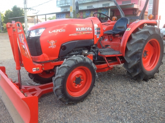 แทรกเตอร์คูโบต้า 4708 โฟวิล สภาพสวยๆเดิมๆพร้อมใช้งาน มีผานดันหน้า และ โรตารี่