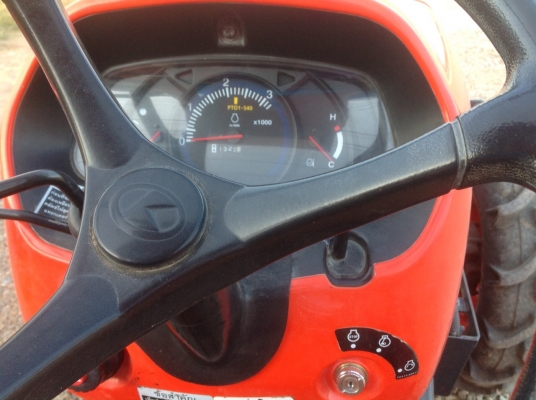 แทรกเตอร์คูโบต้า 4708 โฟวิล สภาพสวยๆเดิมๆพร้อมใช้งาน มีผานดันหน้า และ โรตารี่