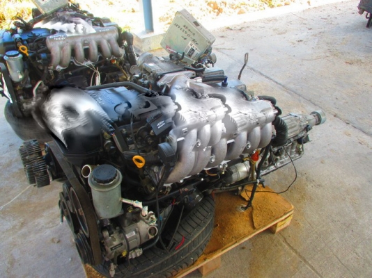 ขายเครื่องยนต์พร้อมเกียร 2j vvti 3000 cc