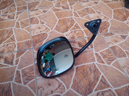 กระจกส่องท้ายรถตู้ กระจกส่องท้ายรถตู้