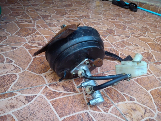 หม้อลมเบรค ชั้นครึ่ง ของรถTOYOTA ติดรถตู้TOYOTA มาจากญี่ปุ่น หม้อลมเบรค ชั้นครึ่ง ของรถTOYOTA ติดรถตู้TOYOTA มาจากญี่ปุ่น