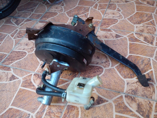 หม้อลมเบรค ชั้นครึ่ง ของรถTOYOTA ติดรถตู้TOYOTA มาจากญี่ปุ่น หม้อลมเบรค ชั้นครึ่ง ของรถTOYOTA ติดรถตู้TOYOTA มาจากญี่ปุ่น