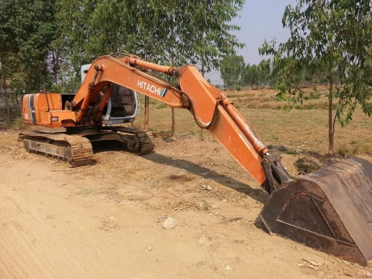 ขายรถแบคโค HITACHI EX120-2 เครื่องดี ปั้มแรง ทำงานเร็ว เอกสารใบอินวอร์ย สนใจโทร 090-8588220คุณนะ 093-3258446คุณบิว หรือเข้าดูสินค้าอื่นๆได้ที่ www.truck.in.th/498 หรือเพจFacebook ณรงค์ ซื้อขายรถมือสอง (เว็บไซต์ส่วนตัว) หรือFacebook คุณนะ รถบรรทุก