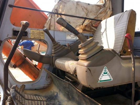 ขายรถแบคโค HITACHI EX120-2 เครื่องดี ปั้มแรง ทำงานเร็ว เอกสารใบอินวอร์ย สนใจโทร 090-8588220คุณนะ 093-3258446คุณบิว หรือเข้าดูสินค้าอื่นๆได้ที่ www.truck.in.th/498 หรือเพจFacebook ณรงค์ ซื้อขายรถมือสอง (เว็บไซต์ส่วนตัว) หรือFacebook คุณนะ รถบรรทุก