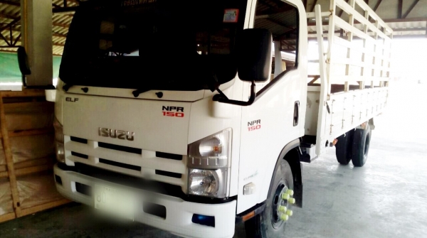 ขาย 6 ล้อ อีซูซุ NPR 150 แรง ปี 56 ยาว 5 ม. วิ่งน้อย 3x,xxx  สภาพสวยจัด พร้อมใช้  จัดแนนท์ได้ครับ สนใจติดต่อ 081-9420141  ,  081-5715326