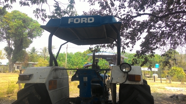 ขายด่วนรถไถ ford 6610 พร้อมลุยงานหาเงิน ราคา 300000 สนใจ 0850245634