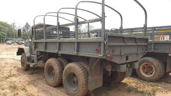 ขาย 10 ล้อ 3 เพลา GMC สภาพสวยใช้งานได้ปกติ เครื่อง 260 แรงม้า คัสซีสวยตลอดเส้น พวงมาลัยซ้าย ทะเบียนครบพร้อมโอน