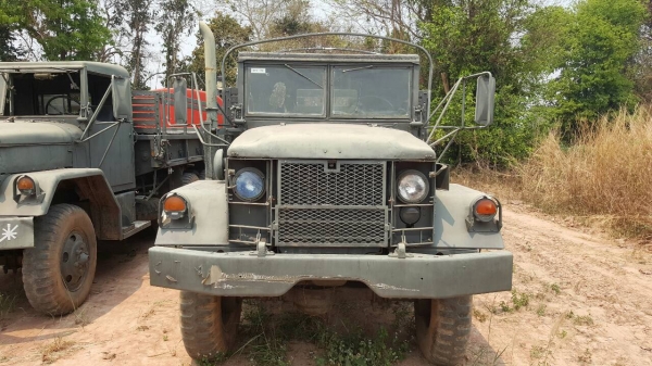 ขาย 10 ล้อ 3 เพลา GMC สภาพสวยใช้งานได้ปกติ เครื่อง 260 แรงม้า คัสซีสวยตลอดเส้น พวงมาลัยซ้าย ทะเบียนครบพร้อมโอน