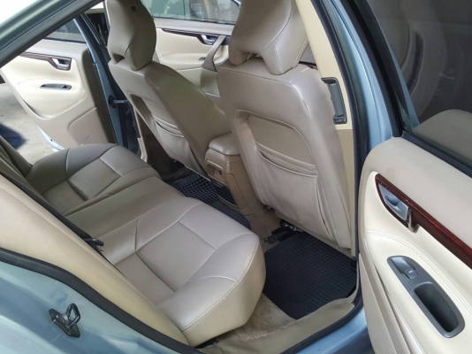 VOLVO S60 ปี2003 ใช้น้อย เกียรออโต้ แอรเย็น พร้อมใช้งาน