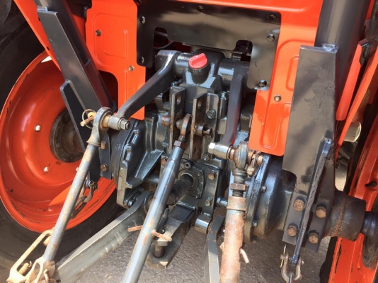 ขายรถไถ Kubota L3608(4WD) พร้อมใบมีดและผานพรวนช้าง รถสวยพร้อมใช้งาน